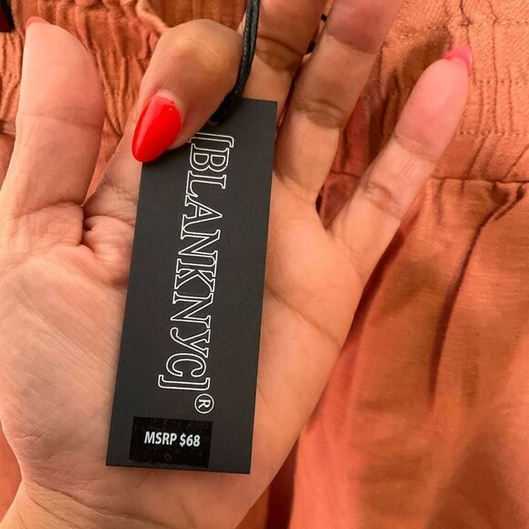 Blank NYC Lightweight Shorts - Picture 6 of 6